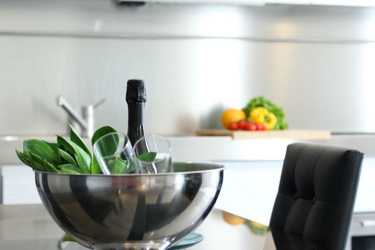 Casa Giulia: Beachfront Apartment with AC and Parking Sestri Levante Exterior photo
